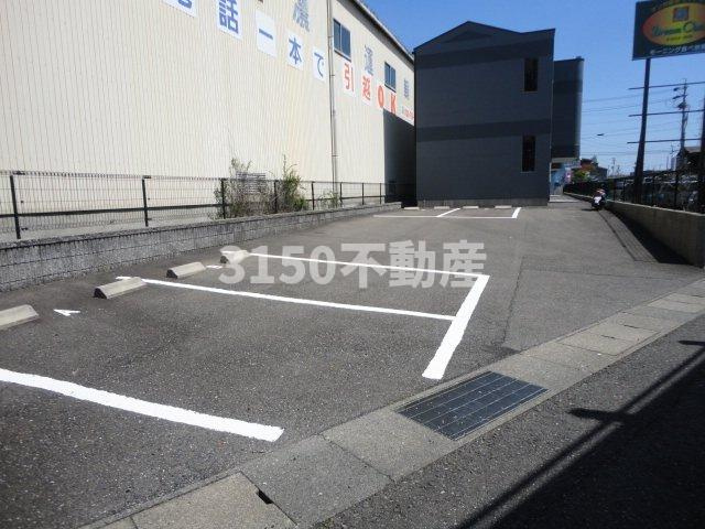 サブリナ２１の駐車場|外観写真（昼）