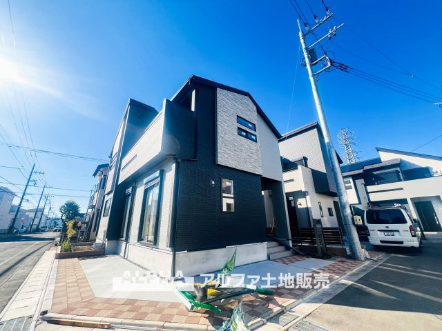 羽村市緑ヶ丘4丁目　全7棟の外観|【Gentle Time】◆やさしい時間が流れる場所◆
包み込むような空間が、日々の緊張をそっと解く。ここで過ごすうちに、時間も人との関係も、心地よく変化していく。