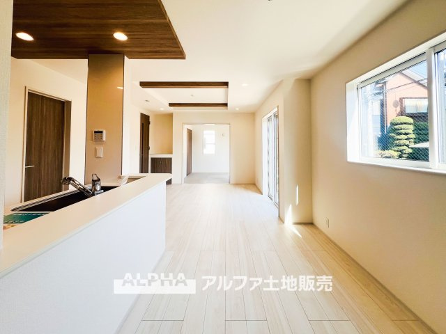 羽村市緑ヶ丘4丁目　全7棟の外観|【Gentle Time】◆やさしい時間が流れる場所◆
包み込むような空間が、日々の緊張をそっと解く。ここで過ごすうちに、時間も人との関係も、心地よく変化していく。