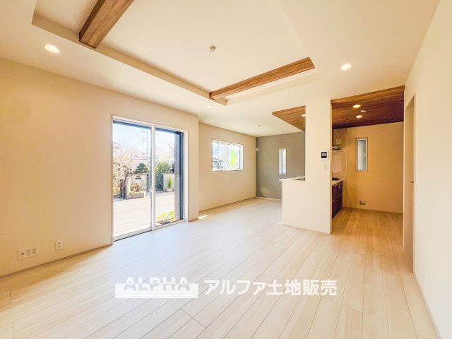 羽村市緑ヶ丘4丁目　全7棟の外観|【A home found by chance】
◆偶然見つけた物件で◆思わぬ空間を手に入れたい。愛を育み、人と出会い、新たな命に恵まれる。そんな未来を創造してぬくもりのある住空間を君と共有したい。