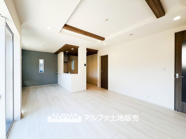 羽村市緑ヶ丘4丁目　全7棟の外観|【Cherish the time】
◆君との時間は◆リビングで、食卓で、寝室で、どこにいても楽しめる。居心地の良い空間の中で質のいい安らぎを求めたい。