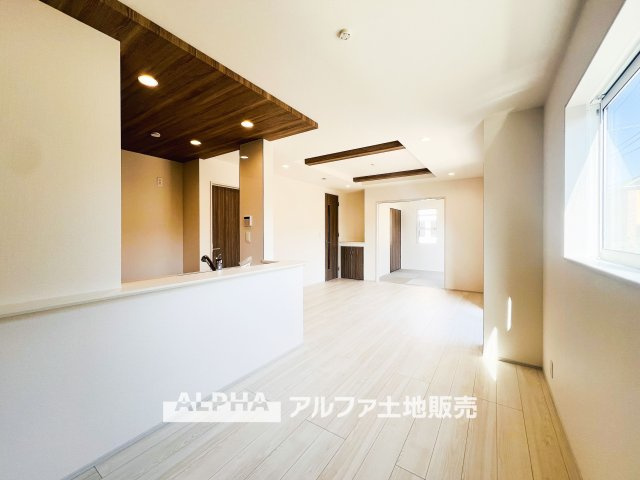 羽村市緑ヶ丘4丁目　全7棟の外観|【clear the mind】◆暮らしが整う空間◆
ゆとりのある住空間と、どこか安心感のある佇まい。
ここで過ごす日々が、自分たちらしい暮らしへと自然に導いてくれる。