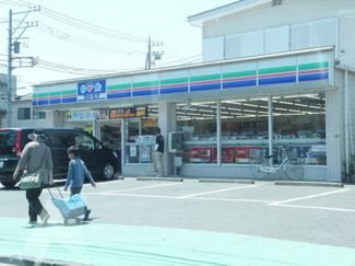スリーエフ座間相模が丘店 徒歩11分。コンビニ 840m