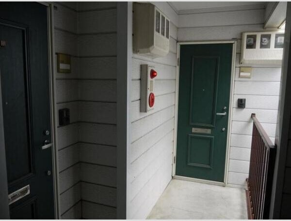 CASA西町グランデA棟のエントランス