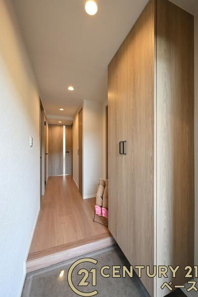 グランデージ王寺の玄関|■現地撮影写真■すっきりとした明るい玄関が家族やお客様を迎えてくれます！