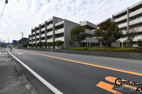 グランデージ王寺のその他|■現地撮影写真■前面道路広々！綺麗な街並みです！