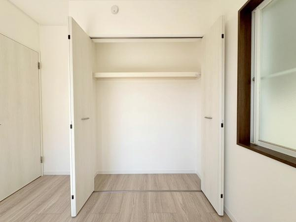 横浜市青葉区田奈町の中古一戸建の収納