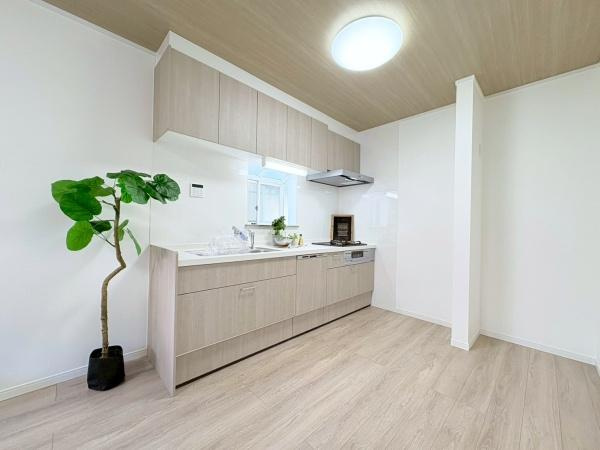 横浜市青葉区田奈町の中古一戸建の居間・リビング