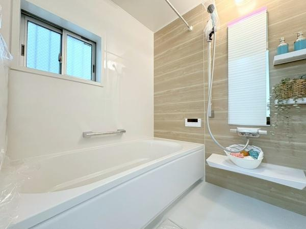 横浜市鶴見区大東町の中古一戸建の浴室