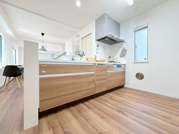 横浜市鶴見区大東町の中古一戸建のキッチン