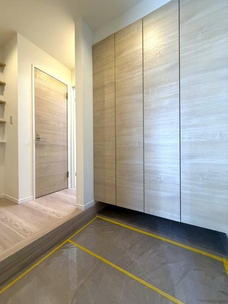 横浜市港北区日吉７丁目の中古一戸建の玄関