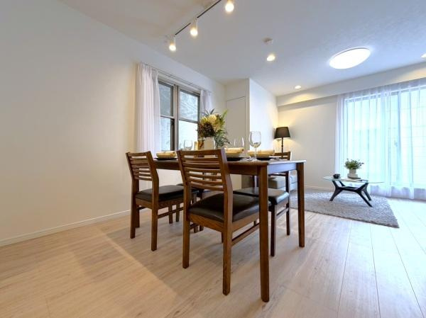 横浜市港北区日吉７丁目の中古一戸建の居間・リビング