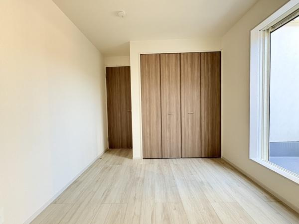 座間市南栗原３丁目の新築一戸建の洋室