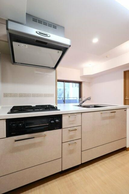 リブゼ横浜紅葉坂のキッチン