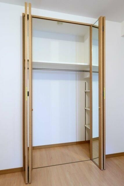 リブゼ横浜紅葉坂の収納