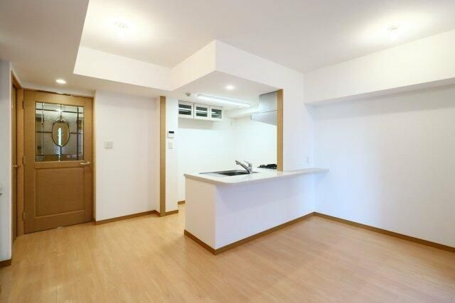 リブゼ横浜紅葉坂の居間・リビング