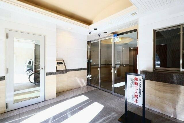 リブゼ横浜紅葉坂のロビー