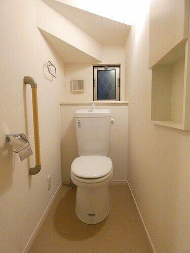 横浜市中区池袋戸建のトイレ