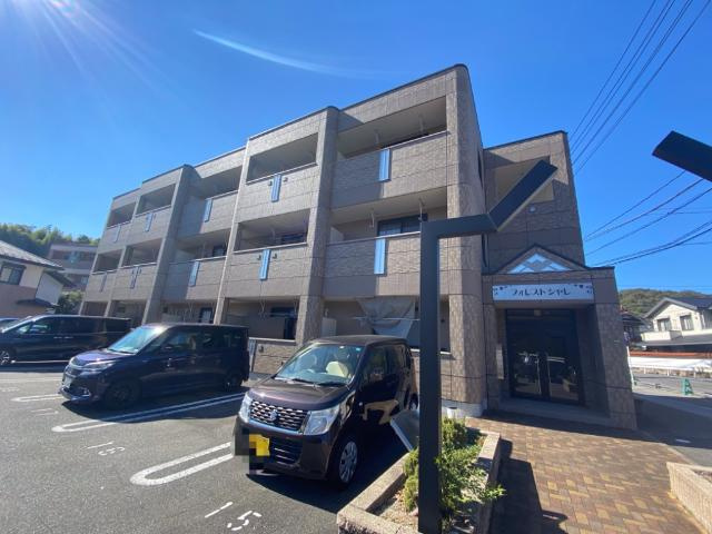 フォレスト　シャレ