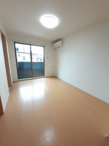 カ－サ　ジラソ－レの居間・リビング|使いやすいリビングです