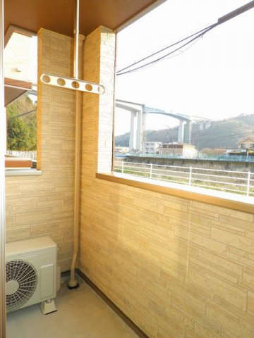 マスカット　Ｃのバルコニー|外からの目が気にならないバルコニーで洗濯物が干せます