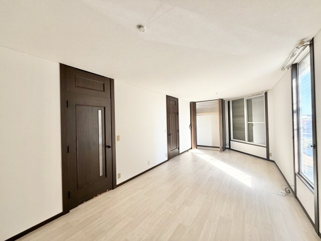 鹿放ケ丘戸建の内装|区切ることも可能です！