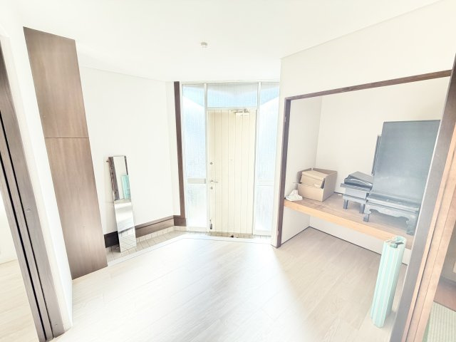 鹿放ケ丘戸建の居間・リビング|ゆったりとした居間です