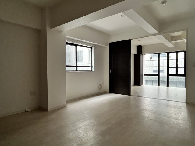 CRYSTAL SQUARE GINZA-2の居間・リビング