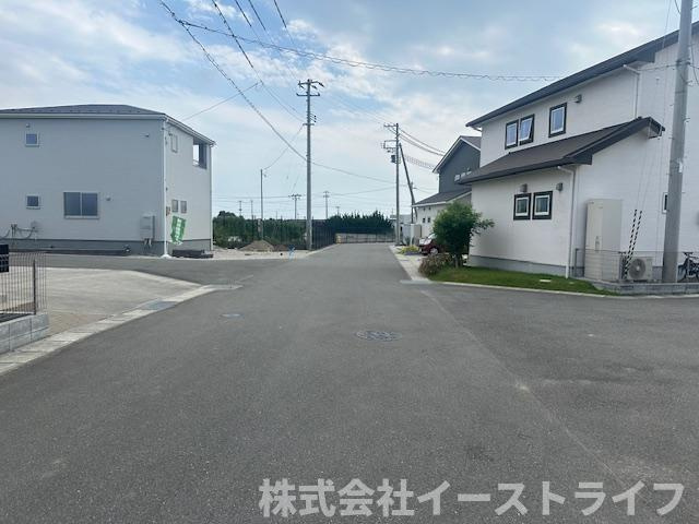 【新築戸建】　いわき市平泉崎第8　全8棟　【長期優良住宅】の前面道路含む現地写真|南東側公道6ｍ