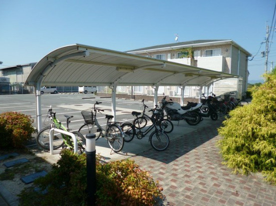 リヴェールの駐車場|カースペースがあります