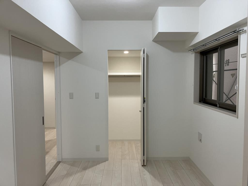 エクストラパレスの寝室|落ち着いて過ごせるお部屋なので、寝室にいかがでしょうか
