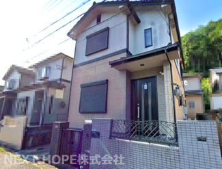 【外観】 | 平成１２年６月建築！令和８年４月室内リフォーム完成予定です♪駐車スペース２台分有り♪（普通車＋軽自動車）車種制限有り