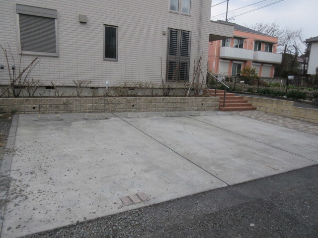 リオレステ逗子の駐車場|敷地内駐車場