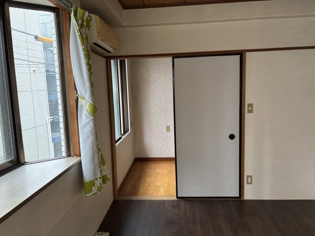 平成渋谷ビルの居間・リビング|ゆったり過ごせる居間です