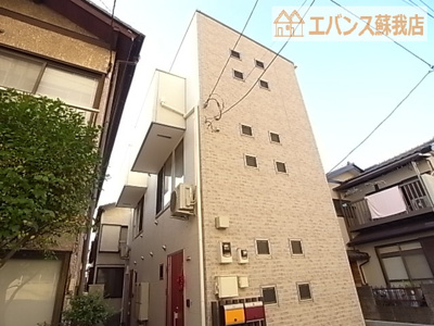 【外観】 | タワーズ | 中型から大型バイクもガレージに収納可能ですよ。