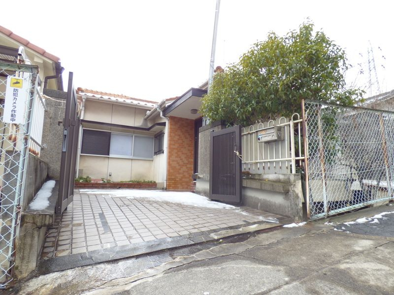 萩乃町３丁目貸家