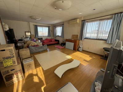 【洋室】 | 【日本家屋風平家・倉庫ガレージ付】坂東市長須 | 倉庫隣接洋室