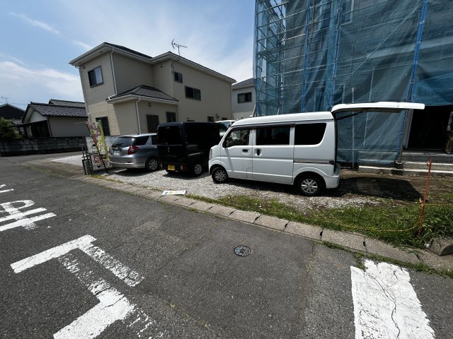 新築　佐波郡玉村町南玉　Heartful　Town　2号棟の駐車場|現地写真　駐車スペースは並列3台分可能です！
