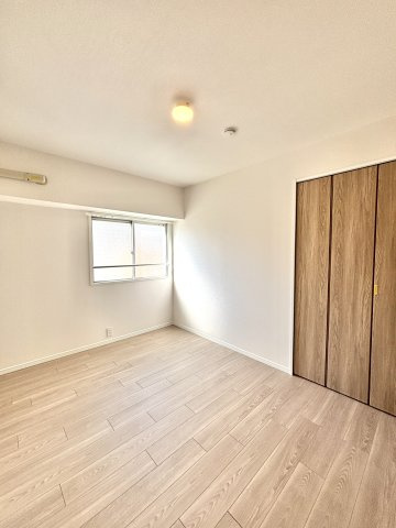 甲南第二兵庫ハイムの洋室