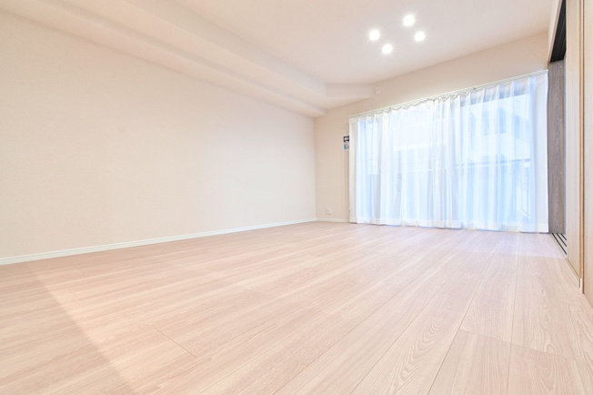 【居間・リビング】 |  エバーライフ春日公園☆仲介手数料無料☆