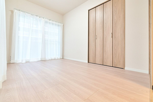 【洋室】 |  エバーライフ春日公園☆仲介手数料無料☆