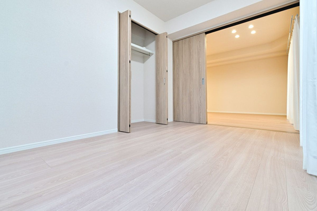 【洋室】 |  エバーライフ春日公園☆仲介手数料無料☆