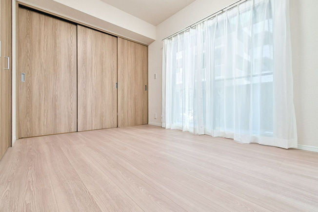 【洋室】 |  エバーライフ春日公園☆仲介手数料無料☆