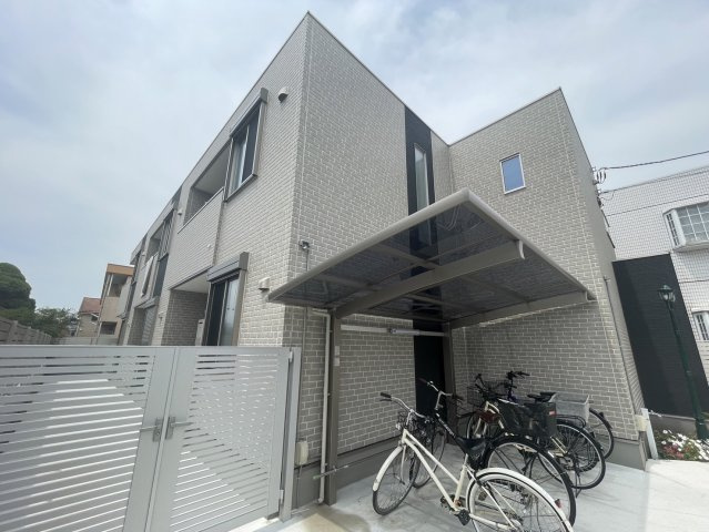 アリーナヒルズ