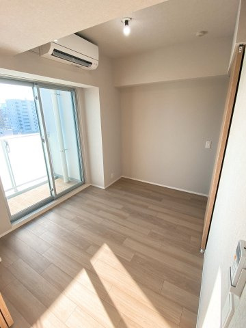 プラウドフラット上野松が谷の洋室