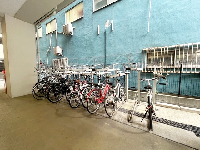 グラマシー横濱関内のその他共用部分|屋根付き駐輪スペース付き♪