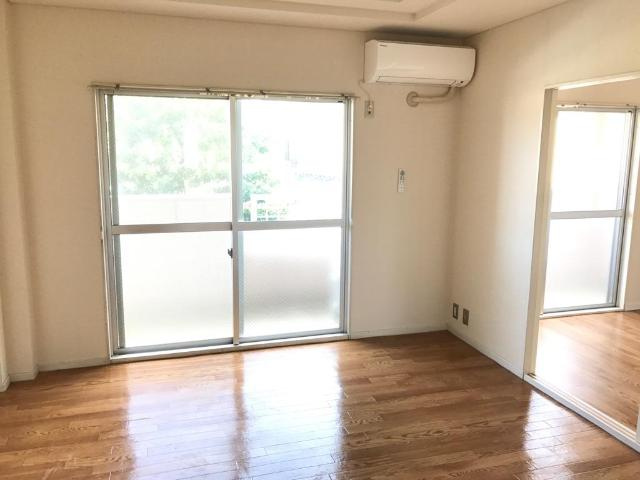 サニービラの居間・リビング|南洋室