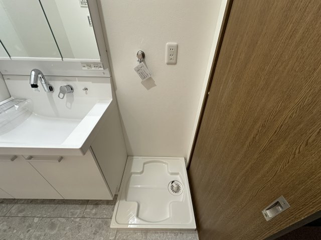 ロワイヤル明石魚住のランドリースペース