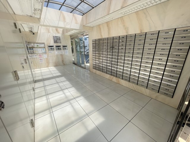 T's garden北柏1号棟のエントランス