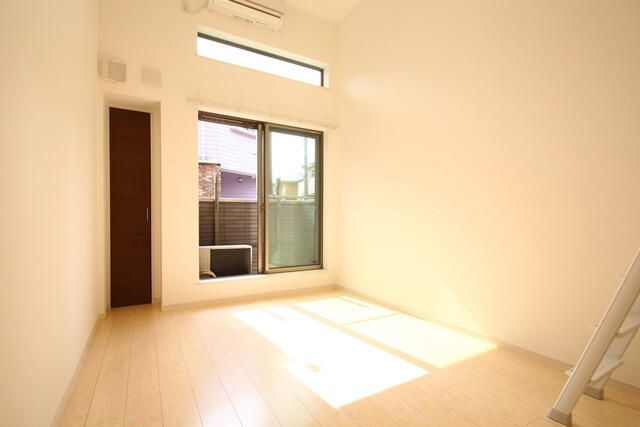 レスポワール東府中の居間・リビング